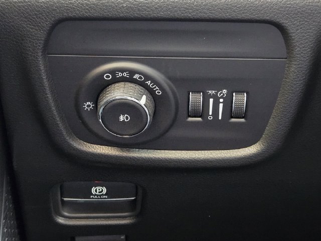 New 2027 Jeep Grand Cherokee Limited AWD/4WD image 16