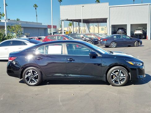 Certified 2024 Nissan Sentra SV image 30