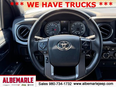Used 2017 Toyota Tacoma TRD Off-Road w/ Tow Package (A/T) AWD/4WD image 38