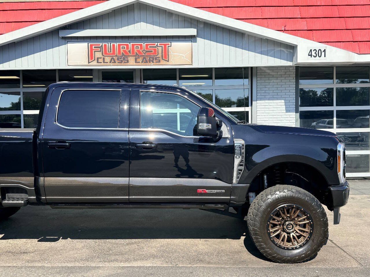 Used 2024 Ford F350 King Ranch w/ FX4 Off-Road Package AWD/4WD image 11