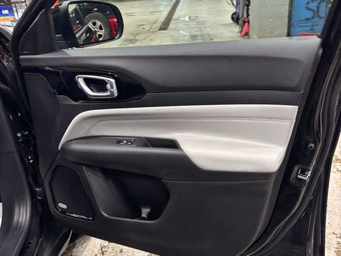 New 2026 Jeep Compass Limited w/ Sun, Sound & Navigation Group image 19