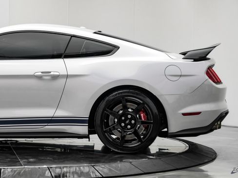 Used 2019 Ford Mustang Shelby GT350R w/ GT350R Equipment Group 920A RWD image 9