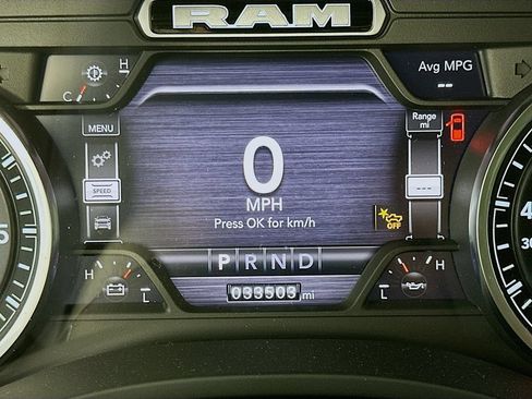 Used 2022 RAM 1500 Laramie AWD/4WD image 15