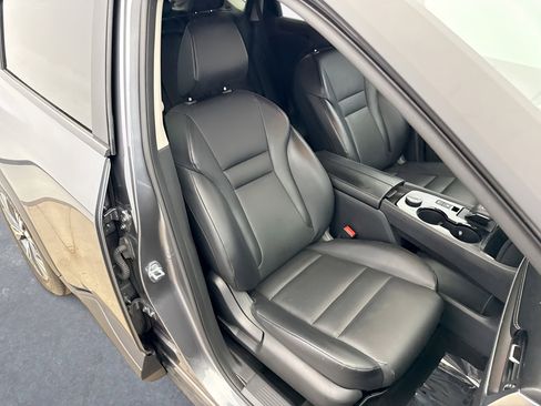 Used 2023 Nissan Rogue SV w/ SV Premium B Package image 16