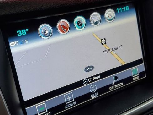 Used 2018 Chevrolet Suburban Premier image 17