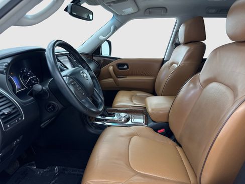 Used 2017 Nissan Armada Platinum w/ Interior Lighting Package RWD image 17