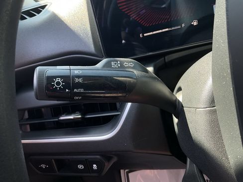 Used 2025 Kia K4 FWD image 35