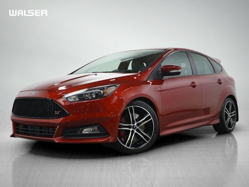 Used 2018 Ford Focus ST w/ Equipment Group 402A FWD image 1
