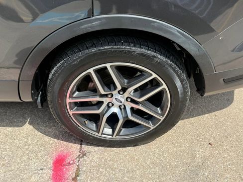 Used 2018 Ford Explorer Sport AWD/4WD image 48