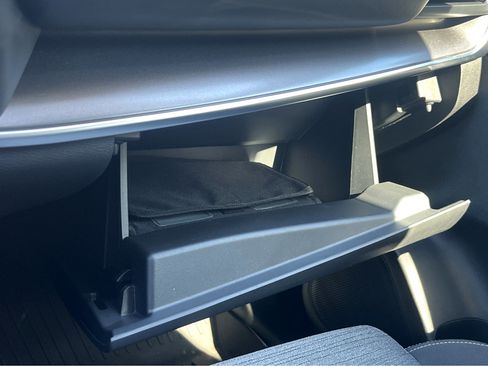 Used 2023 Nissan Rogue SV image 19