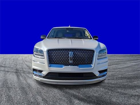 Used 2019 Lincoln Navigator L Reserve image 9