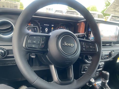 New 2026 Jeep Gladiator Sport AWD/4WD image 24