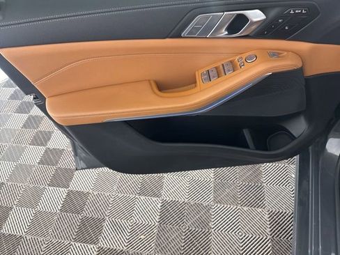 Used 2022 BMW X7 xDrive40i w/ Executive Package image 23