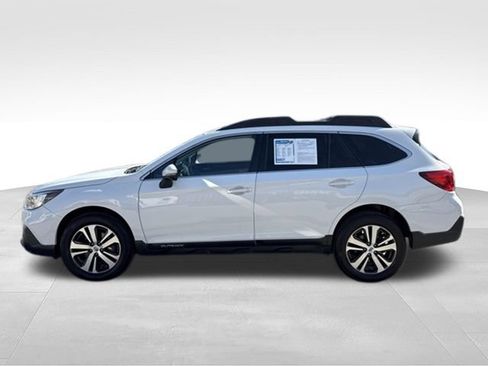 Used 2018 Subaru Outback 3.6R Limited AWD/4WD image 4