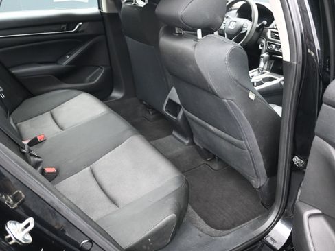 Used 2018 Honda Accord LX image 10