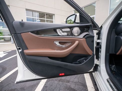 Used 2021 Mercedes-Benz E 350 Sedan image 26