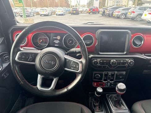 Used 2022 Jeep Gladiator Rubicon w/ Cold Weather Group image 22