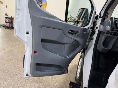 Used 2017 Ford Transit 150 XL image 26