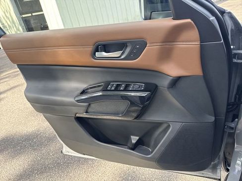 New 2026 Nissan Pathfinder Platinum AWD/4WD image 27