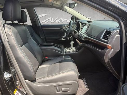 Used 2016 Toyota Highlander Limited FWD image 24