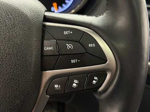 Used 2018 Jeep Grand Cherokee High Altitude AWD/4WD image 25