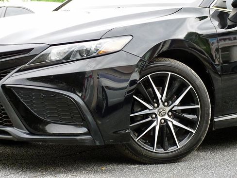 Used 2022 Toyota Camry SE w/ Convenience Package FWD image 5
