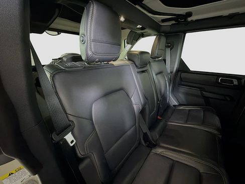 Certified 2025 Ford Bronco Badlands AWD/4WD image 30