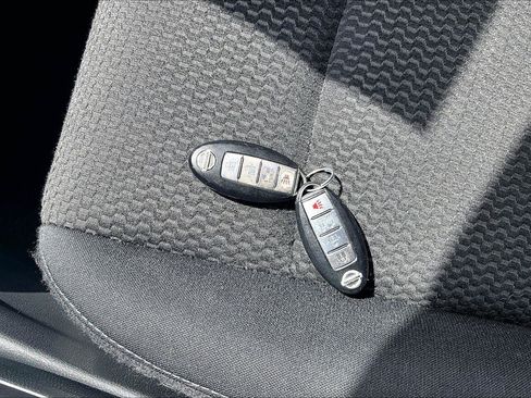 Used 2013 Nissan Leaf S w/ Charger Pkg FWD image 31