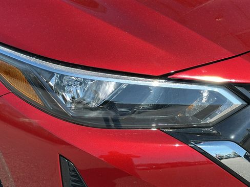 Certified 2024 Nissan Sentra SV w/ Trunk Package image 4