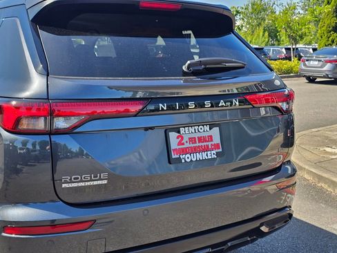 New 2026 Nissan Rogue SL AWD/4WD image 10