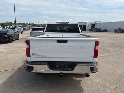 Used 2025 Chevrolet Silverado 2500 LT w/ Convenience Package AWD/4WD image 5