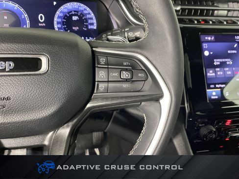 Used 2023 Jeep Grand Cherokee L Altitude AWD/4WD image 24
