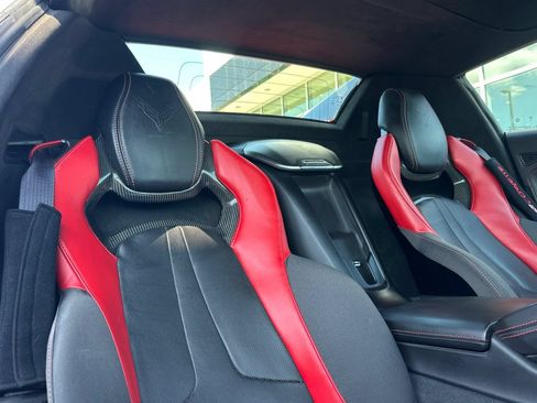 Used 2021 Chevrolet Corvette Stingray Premium Conv w/ Z51 Performance Package RWD image 15