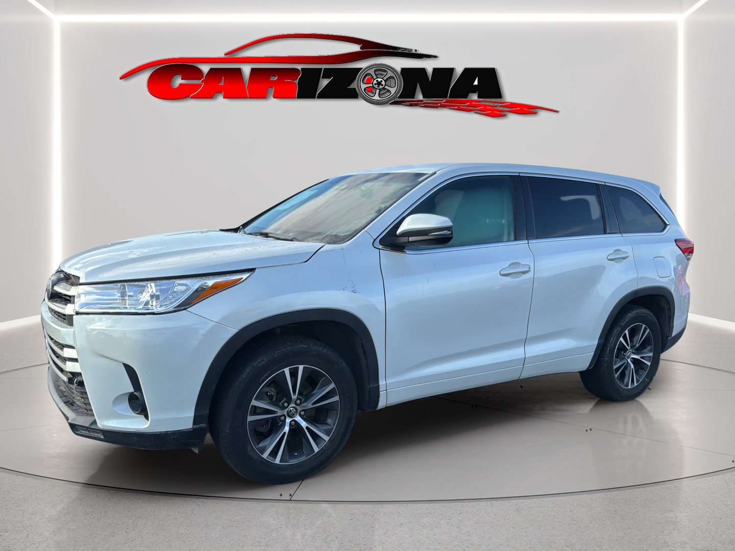 Used 2017 Toyota Highlander LE FWD image 11