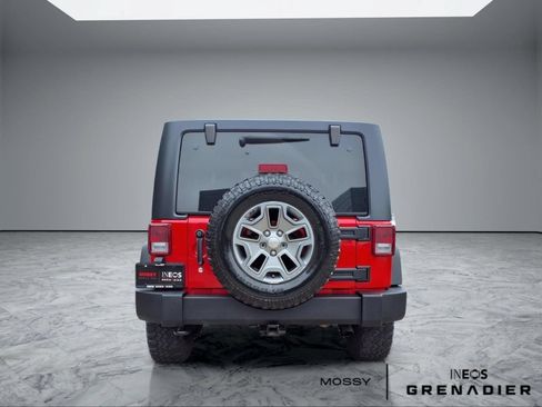 Used 2018 Jeep Wrangler Rubicon w/ Power Convenience Group AWD/4WD image 6