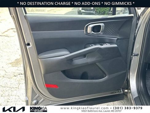 Used 2024 Kia Sorento EX w/ Panoramic Sunroof Package AWD/4WD image 18