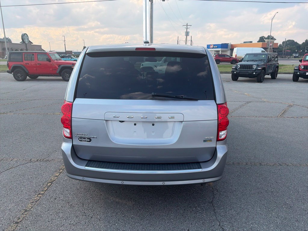 Used 2019 Dodge Grand Caravan GT w/ Safety Sphere Group FWD image 5