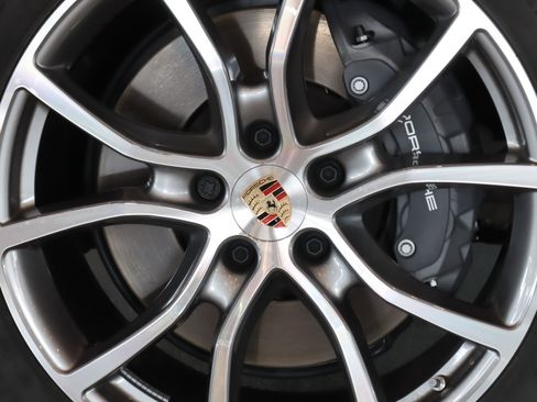 Certified 2026 Porsche Cayenne AWD/4WD image 12