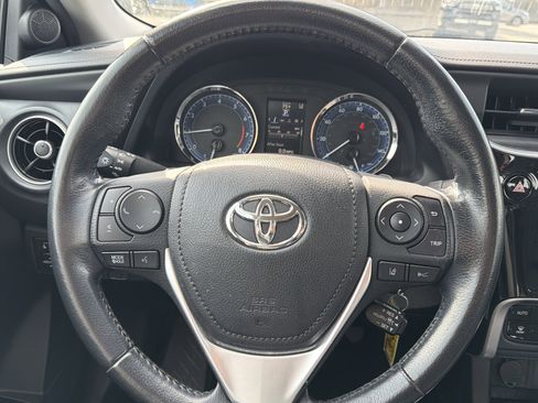Used 2019 Toyota Corolla SE image 12