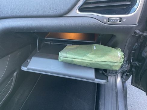 Used 2022 Jeep Cherokee Limited image 59