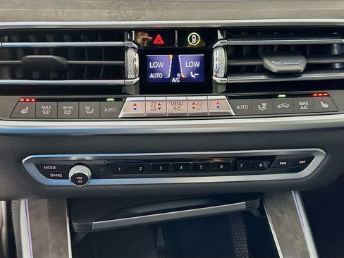 Used 2020 BMW X5 M50i w/ Premium Package AWD/4WD image 16