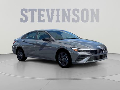 New 2026 Hyundai Elantra Sport FWD image 10