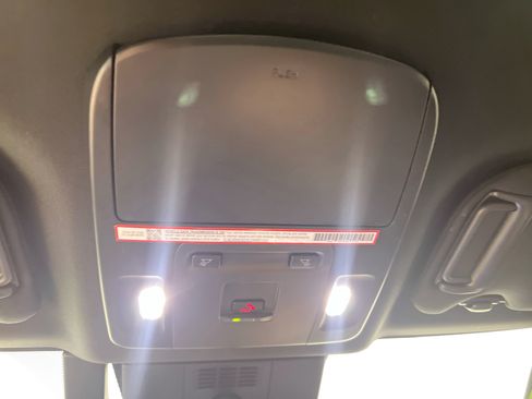 Used 2025 Toyota Camry SE FWD image 21