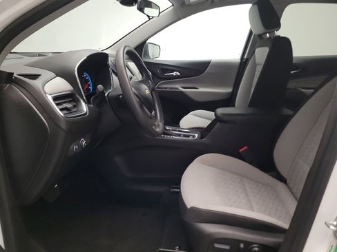 Used 2022 Chevrolet Equinox LS FWD image 17