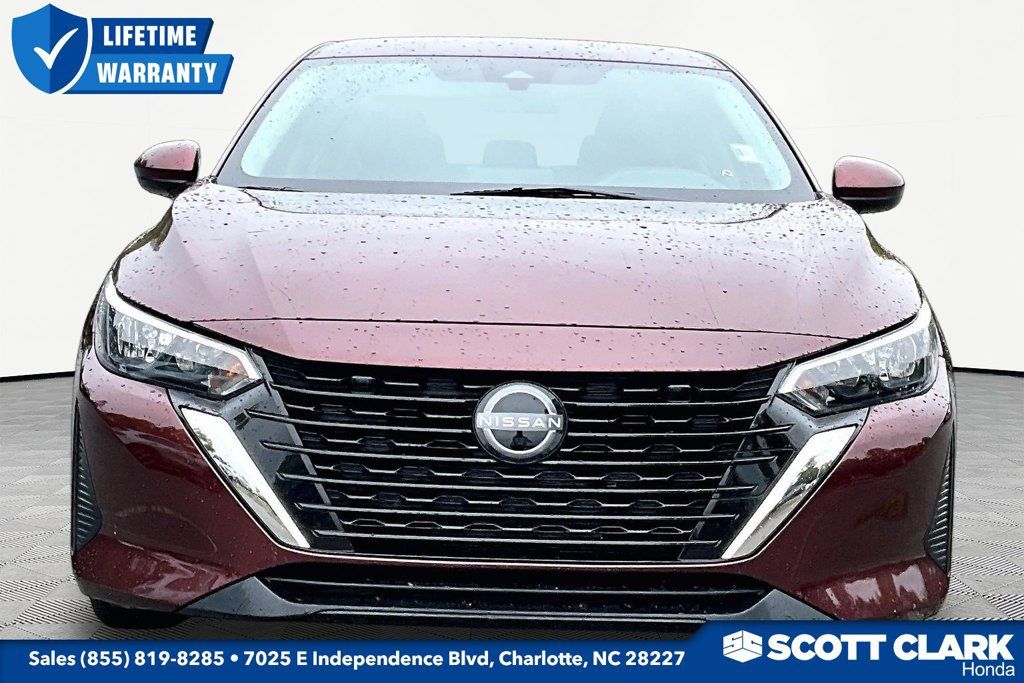 Used 2024 Nissan Sentra SV FWD image 2