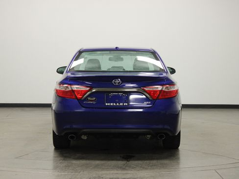 Used 2016 Toyota Camry XSE image 7