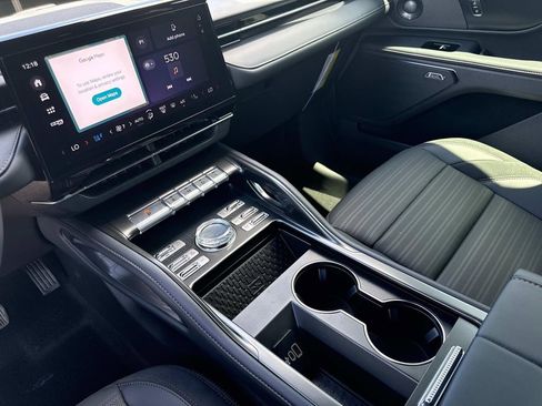 New 2025 Lincoln Nautilus Reserve w/ Jet Appearance Package image 25