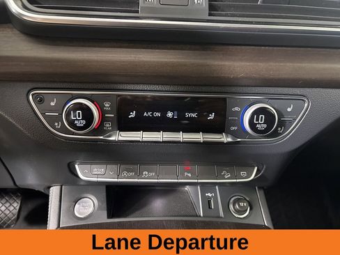 Used 2023 Audi Q5 2.0T Premium Plus w/ Premium Plus Package AWD/4WD image 18