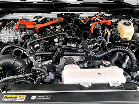 Used 2025 Toyota 4Runner TRD Off-Road image 10