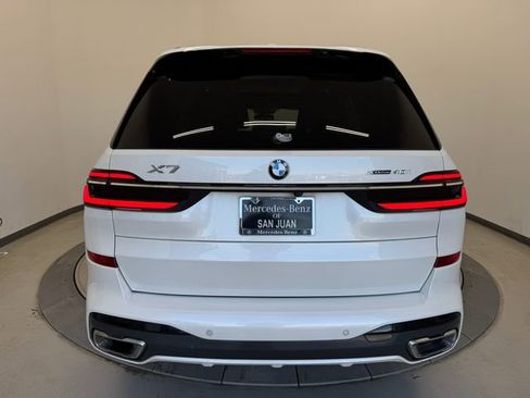 Used 2023 BMW X7 xDrive40i w/ Executive Package image 12